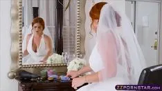 Play Women Having Wide Hole Neck Xxx With Panarame Brides