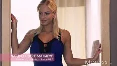 Play Busty And Busty Fucks With A Client On Money - Porn Movies