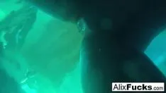 Redare Futai Tare O Fute In Apa La Piscina - Filme Xxx