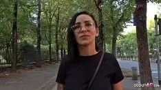 Reproducir Morena tatuada en las tetas y el culo pagado por sexo