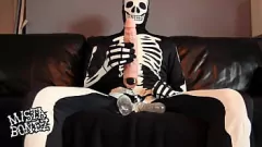 Jouer Guide de Mista Bonez pour agrandir instantanément votre bite de monstre